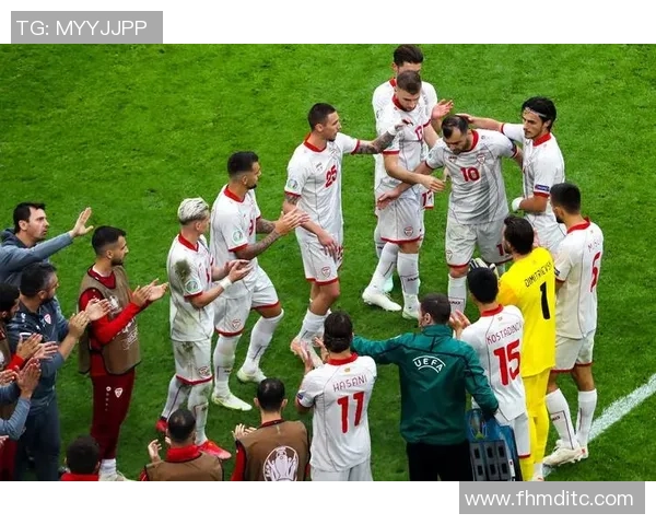 丹麦队在国际赛场上的双重挑战与自我较量分析